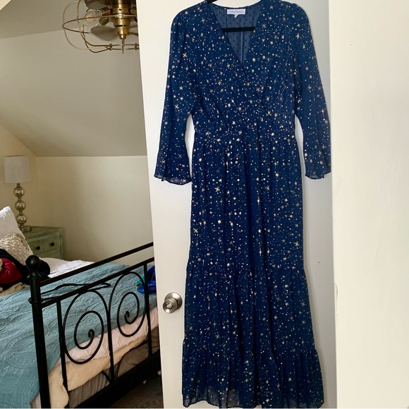 EUC Chicwish Glory of Love Star Print Maxi Dress - Picture 3 of 9